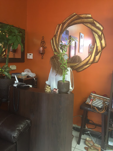 Beauty Salon «Diva Divine Hair Extensions Salon», reviews and photos, 8940 Woodman Ave, Arleta, CA 91331, USA