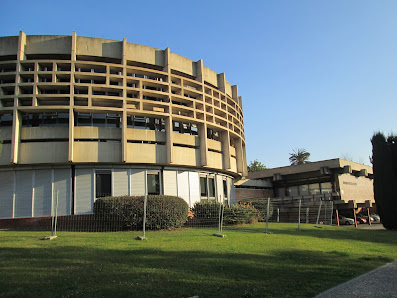 CRAI Biblioteca d'Economia i Empresa Recerca Universitat de Barcelona UB Av. Diagonal, 690, Distrito de Les Corts, 08034 Barcelona, España