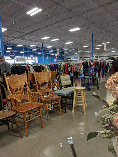 Thrift Store «Pebble Creek Goodwill Retail Store & Donation Center», reviews and photos, 15433 W McDowell Rd, Goodyear, AZ 85395, USA