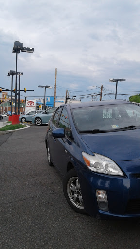 Toyota Dealer «Koons Arlington Toyota», reviews and photos, 4045 Lee Hwy, Arlington, VA 22207, USA