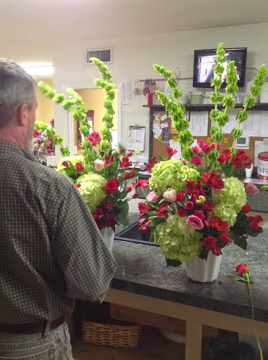 Florist «Hassell Florist», reviews and photos, 1679 Drew St, Clearwater, FL 33755, USA