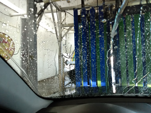 In & Out Car Wash