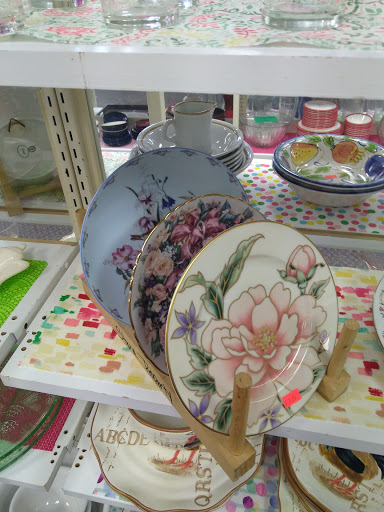 Thrift Store «Coat of Many Colors», reviews and photos, 625 Harwood Rd, Bedford, TX 76021, USA