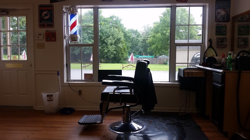 Willow Street Barbers 17584
