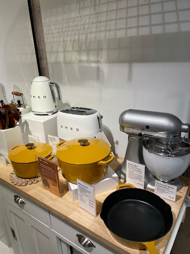 Furniture Store «Crate and Barrel», reviews and photos, 7014-604 E Camelback Rd, Scottsdale, AZ 85251, USA