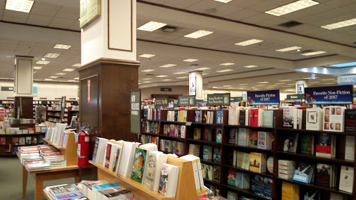 Book Store «Barnes & Noble», reviews and photos, 801 W 15th St E, Plano, TX 75075, USA