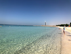 Foto de Al Sufouh Beach - lugar popular entre os apreciadores de relaxamento