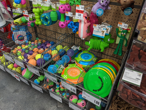 Pet Supply Store «Pet Supplies Plus», reviews and photos, 5418 N Blackstone Ave, Fresno, CA 93710, USA