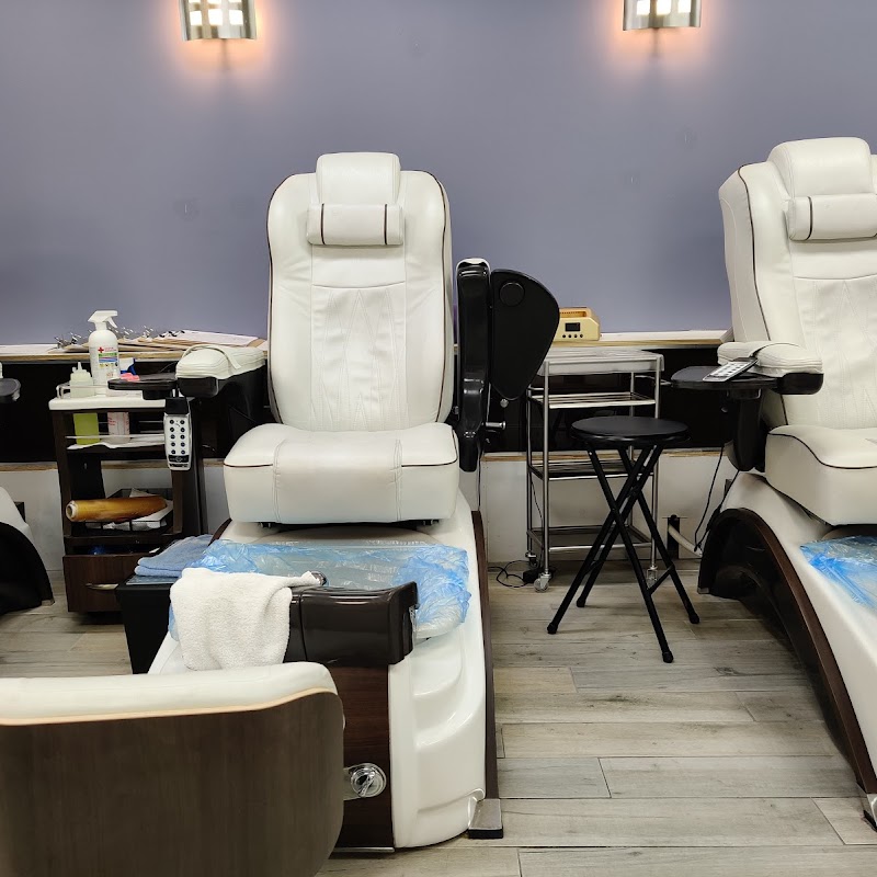 512 Nails & Spa