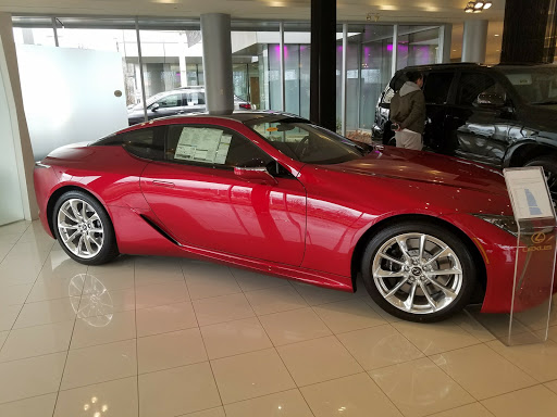 Lexus Dealer «Woodfield Lexus», reviews and photos, 350 E Golf Rd, Schaumburg, IL 60173, USA