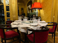 Atmosphère du Restaurant cantonais Chez Ly - Champs-Elysées à Paris - n°9