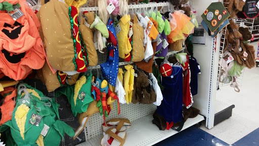 Pet Supply Store «Petco Animal Supplies», reviews and photos, 710 W 66th St, Richfield, MN 55423, USA