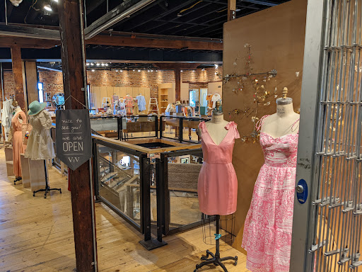 Shopping Mall «Kerrytown Market & Shops», reviews and photos, 407 N 5th Ave, Ann Arbor, MI 48104, USA