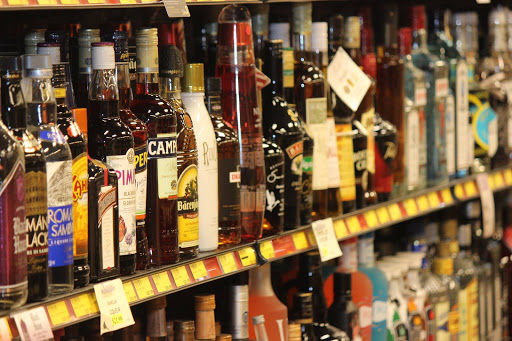 Liquor Store «Cardinal Wine & Spirits», reviews and photos, 1616 W Algonquin Rd, Hoffman Estates, IL 60192, USA