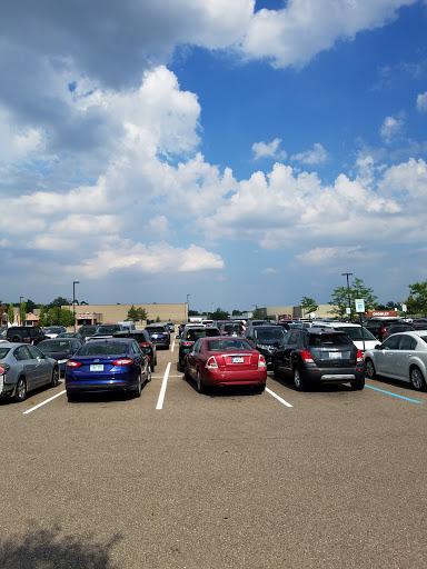 Movie Theater «MJR Troy Grand Digital Cinema 16», reviews and photos, 100 E Maple Rd, Troy, MI 48083, USA