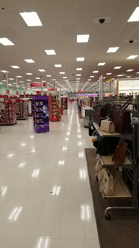 Department Store «Target», reviews and photos, 5580 Northwest Hwy, Crystal Lake, IL 60014, USA