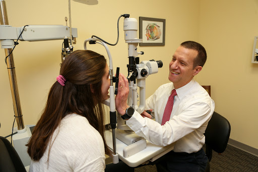 Optometrist «Oronoque Eye Care», reviews and photos, 3528 E Main St, Waterbury, CT 06705, USA