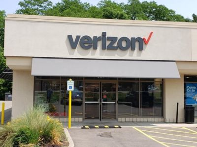 Cell Phone Store «Verizon», reviews and photos, 901 Fairmount Ave, Jamestown, NY 14701, USA
