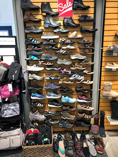 Shoe Store «Coastal Shoes», reviews and photos, 1317 NW U.S. 101, Lincoln City, OR 97367, USA