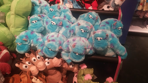 Toy Store «Disney Store», reviews and photos, 4125 S Cleveland Ave, Fort Myers, FL 33901, USA