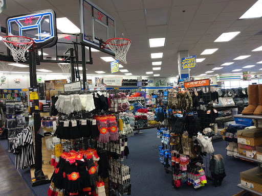 Sporting Goods Store «Big 5 Sporting Goods», reviews and photos, 4665 Commercial St SE, Salem, OR 97302, USA