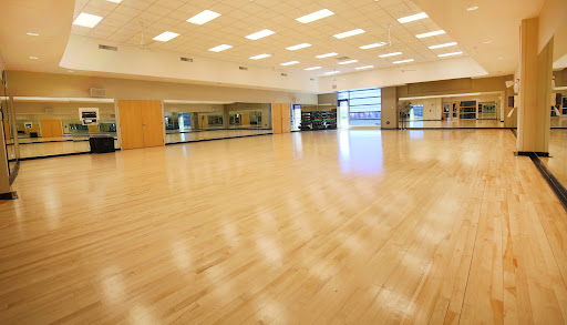 Gym «Buffalo Grove Fitness Center», reviews and photos, 601 Deerfield Pkwy, Buffalo Grove, IL 60089, USA