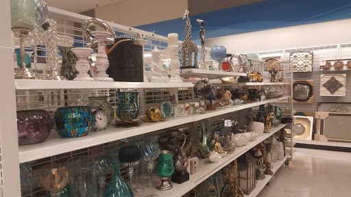 Clothing Store «Ross Dress for Less», reviews and photos, 820 E Alosta Ave, Azusa, CA 91702, USA