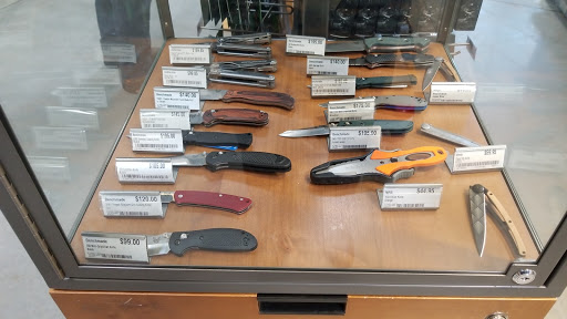 Camping Store «REI», reviews and photos, 7531 North Point Pkwy, Alpharetta, GA 30022, USA