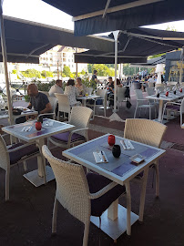 Atmosphère du Restaurant français Le Millésime du Port à Cergy - n°2