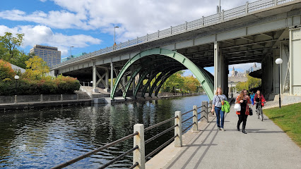 Laurier Avenue Bridge