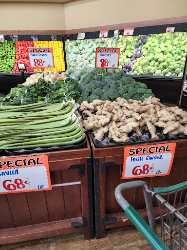 Grocery Store «Villa Park Fruit Market», reviews and photos, 302 W North Ave, Villa Park, IL 60181, USA