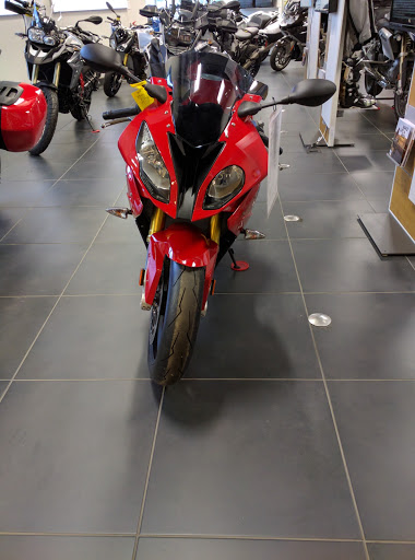 BMW Motorcycle Dealer «BMW Motorcycles», reviews and photos, 6070 South La Grange Road, Countryside, IL 60525, USA