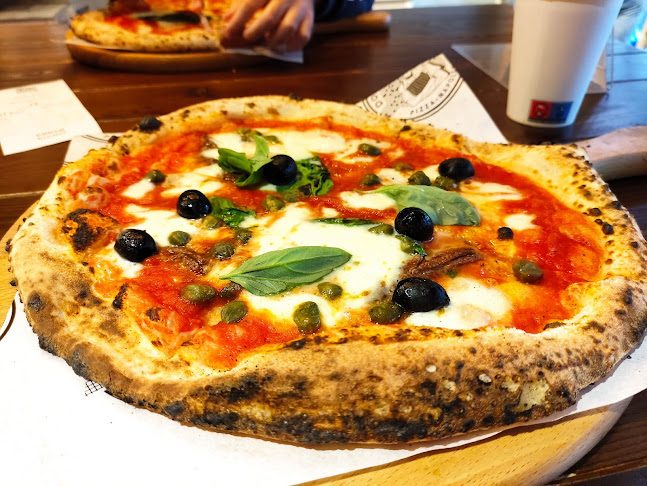 Donna Mamma Pizza Napoletana - Pizza