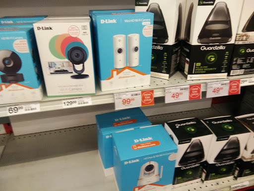 Office Supply Store «Staples», reviews and photos, 870 W Main Rd, Middletown, RI 02842, USA