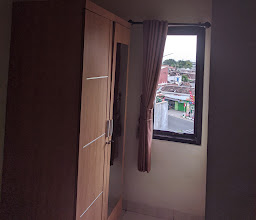 RedDoorz Syariah near Purwosari Train Station photo