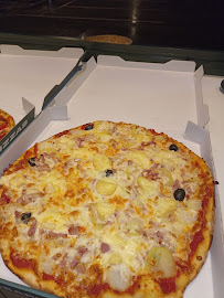 Plats et boissons du Pizzas à emporter Kiosque a pizza Pujols - n°16