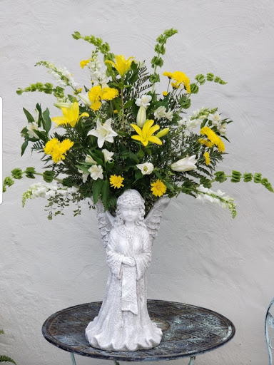 Florist «TILTED TULIP FLORIST», reviews and photos, 68 W Chicago St, Coldwater, MI 49036, USA