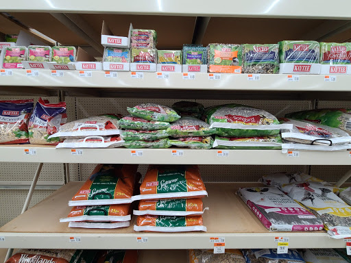 Pet Supply Store «Pet Supplies Plus», reviews and photos, 6845 Highland Rd, White Lake, MI 48383, USA