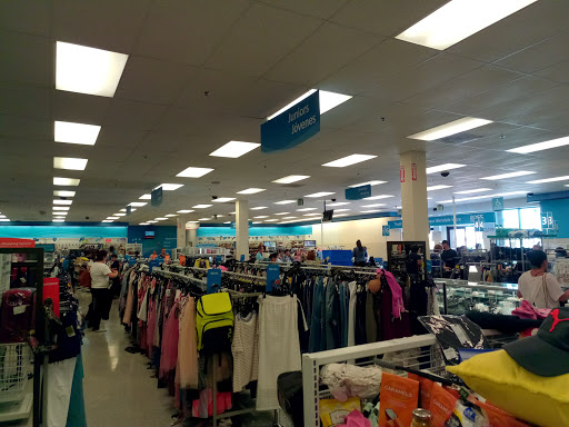 Clothing Store «Ross Dress for Less», reviews and photos, 241 N Glendale Ave, Glendale, CA 91206, USA