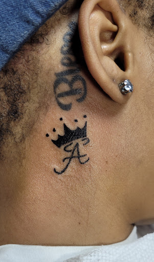 Find finger tattoo ideas for men for your next unique tattoo in Meridian at SK-Tattoo1