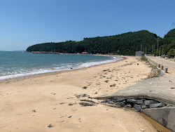 Foto von Ikgeum Beach und die siedlung