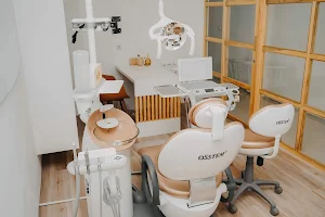 Upright Dental Clinic (Klinik Dokter Gigi Bekasi) image