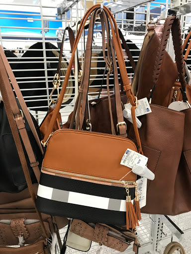 Clothing Store «Ross Dress for Less», reviews and photos, 3200 Laclede Station Rd, Maplewood, MO 63143, USA