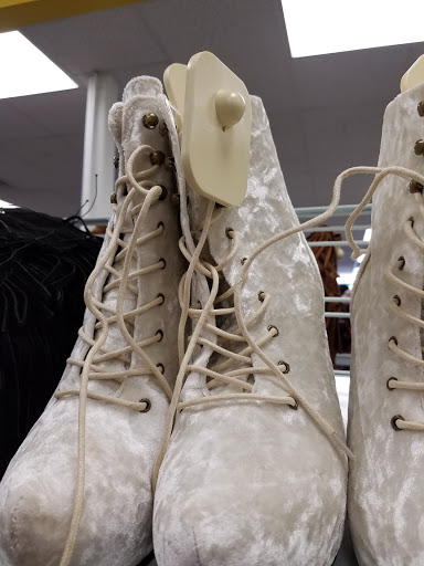 Shopping Mall «Park Fair Mall», reviews and photos, 100 E Euclid Ave, Des Moines, IA 50313, USA