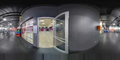 Health Club «Crunch - Upland», reviews and photos, 380 S Mountain Ave, Upland, CA 91786, USA