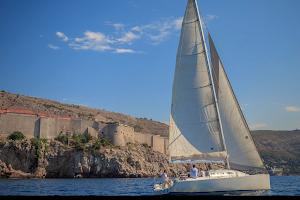Dubrovnik Daily Sailing image