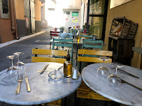Atmosphère du Restaurant Bistro Chez Jules à Antibes - n°18