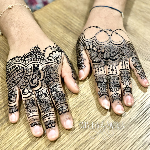 Explore good wrist tattoo ideas, creative tattoo ideas in Houston, available at Paisleys and Swirls - Henna Artist in Houston