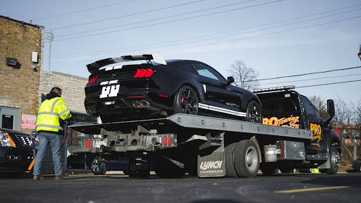 Auto Body Shop «Ultimate Paint Shop II», reviews and photos, 2050 1st St, Highland Park, IL 60035, USA