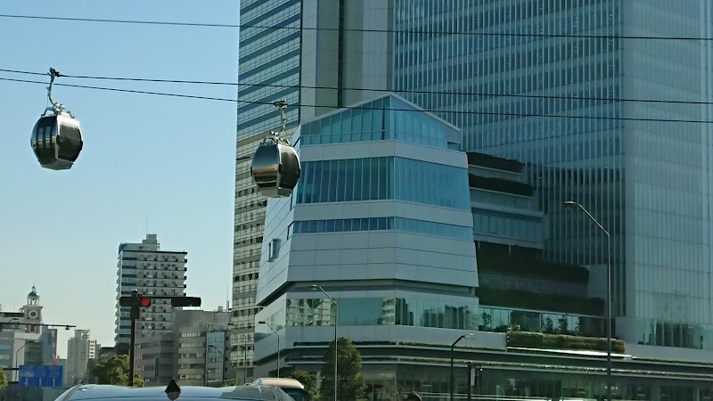 横浜市会議事堂